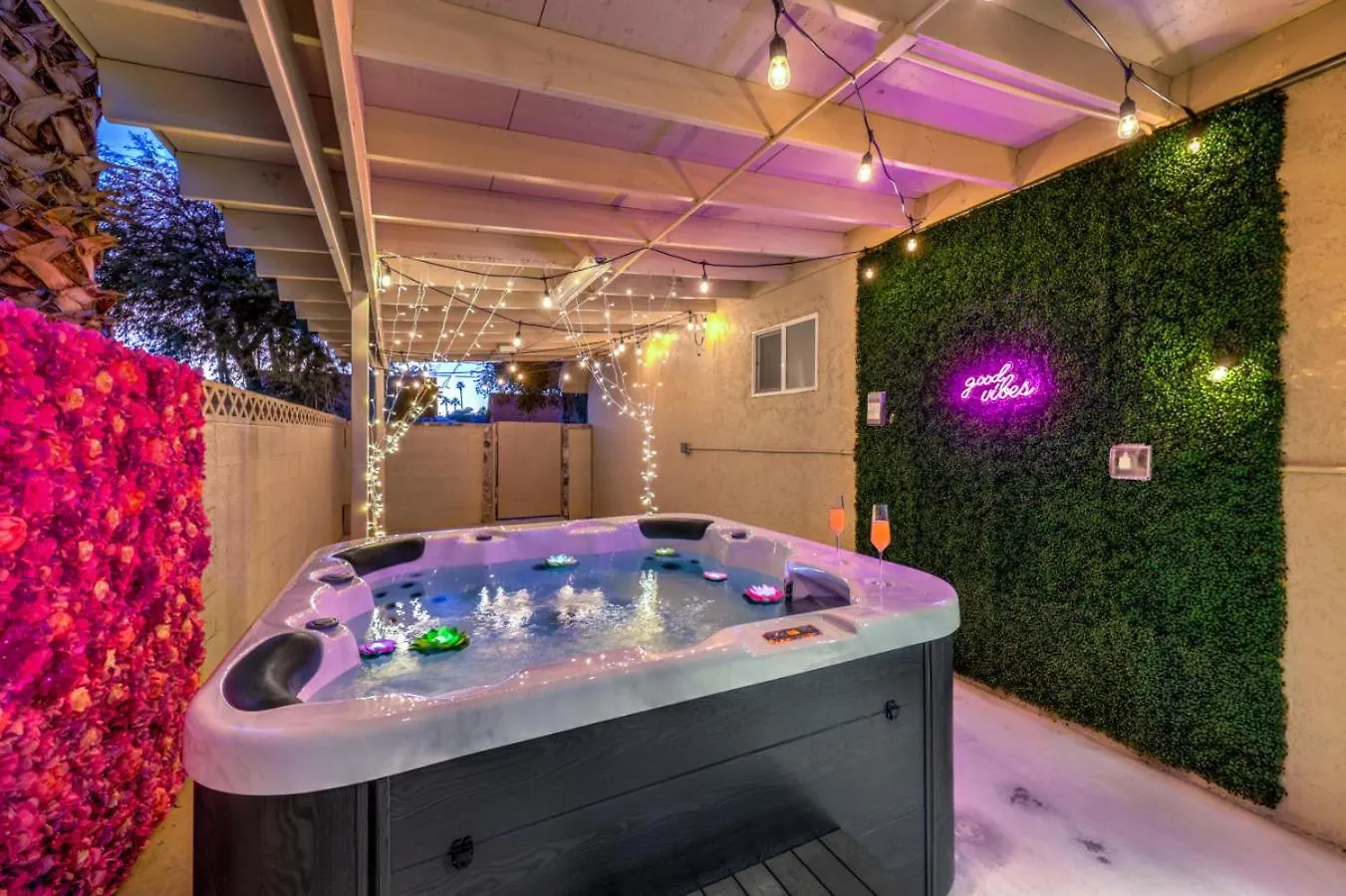 Oasis Near Strip Pool Jacuzzi Deck Poker Room Las Vegas