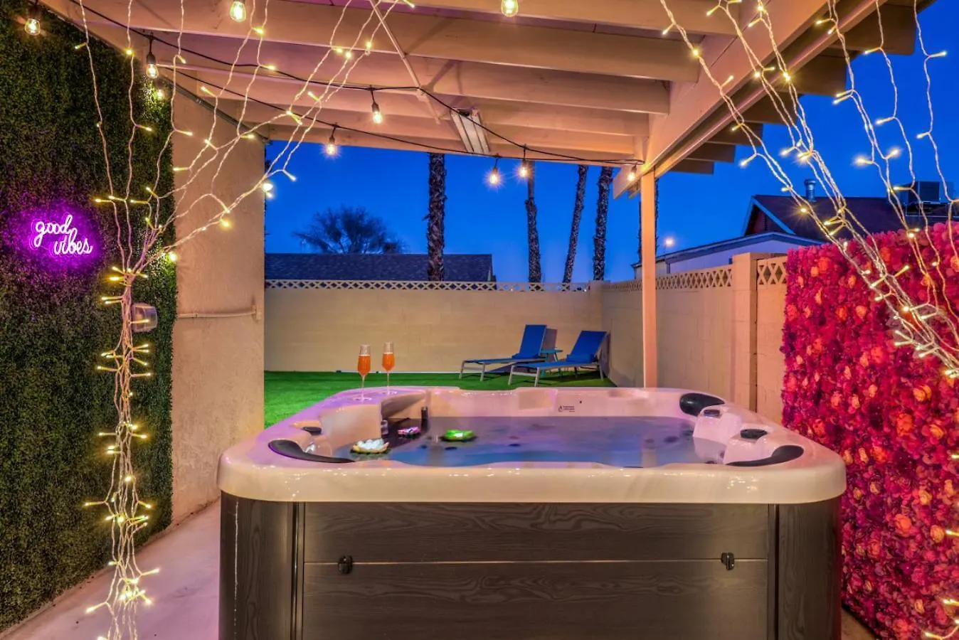 Oasis Near Strip Pool Jacuzzi Deck Poker Room Лас-Вегас 0*,